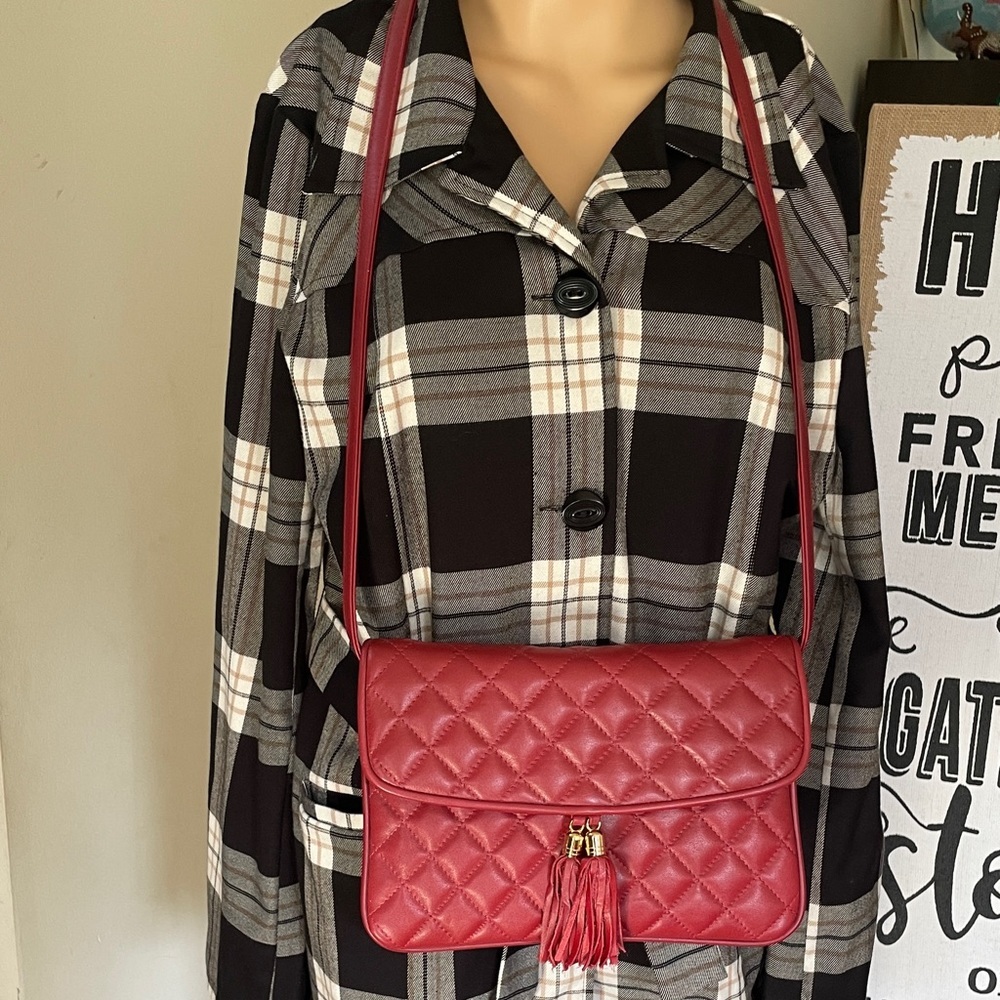 Like New Women’s Red Quilted Crossbody Bag